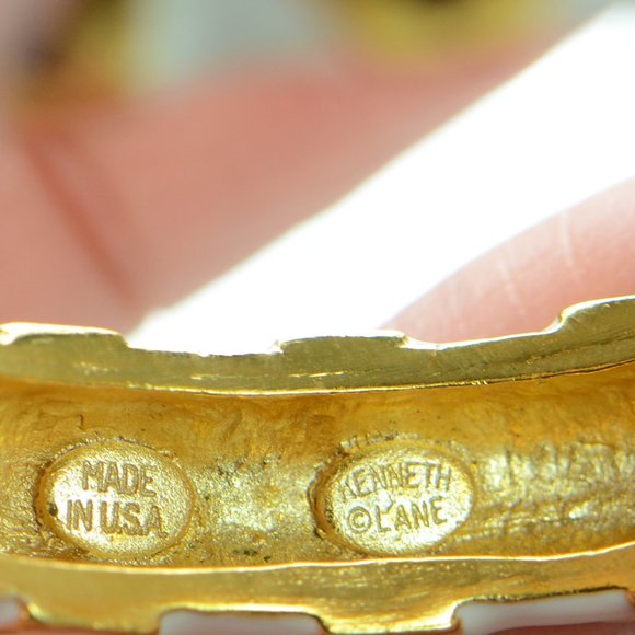 Kenneth Jay Lane KJL Polished Gold Black & White Enamel Bangle Bracelet - Picture 5 of 6